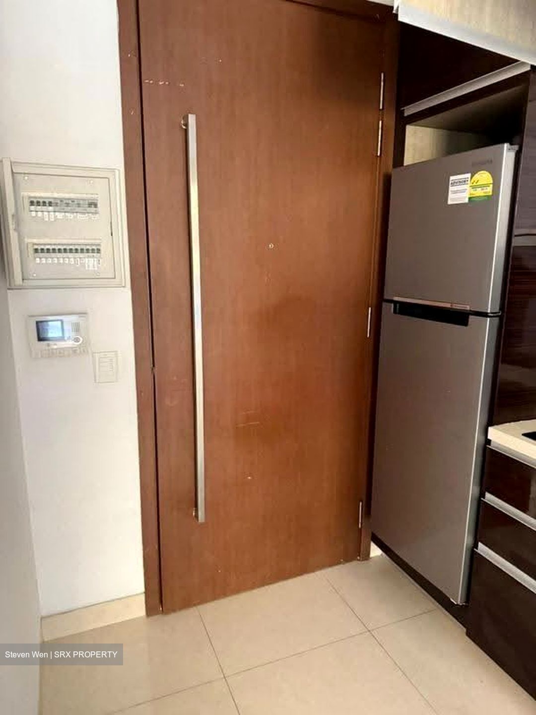 Centra Residence (D14), Apartment #636423771